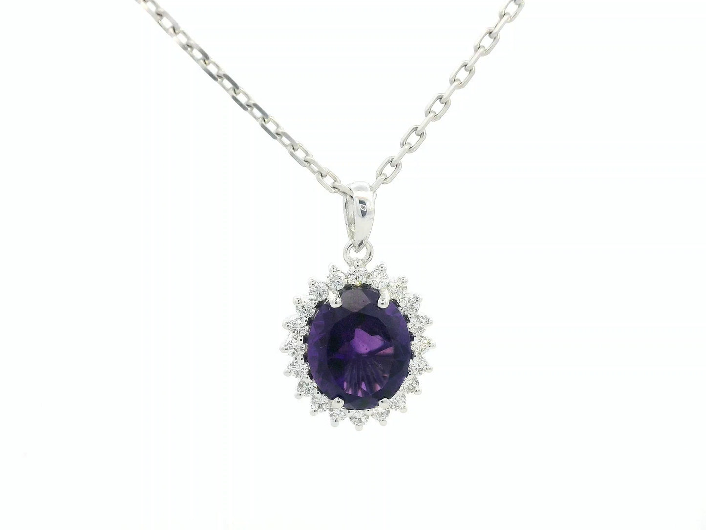18k white gold pendant with 1.08ct oval amethyst & 0.10ct diamond halo – certified authenticity included
