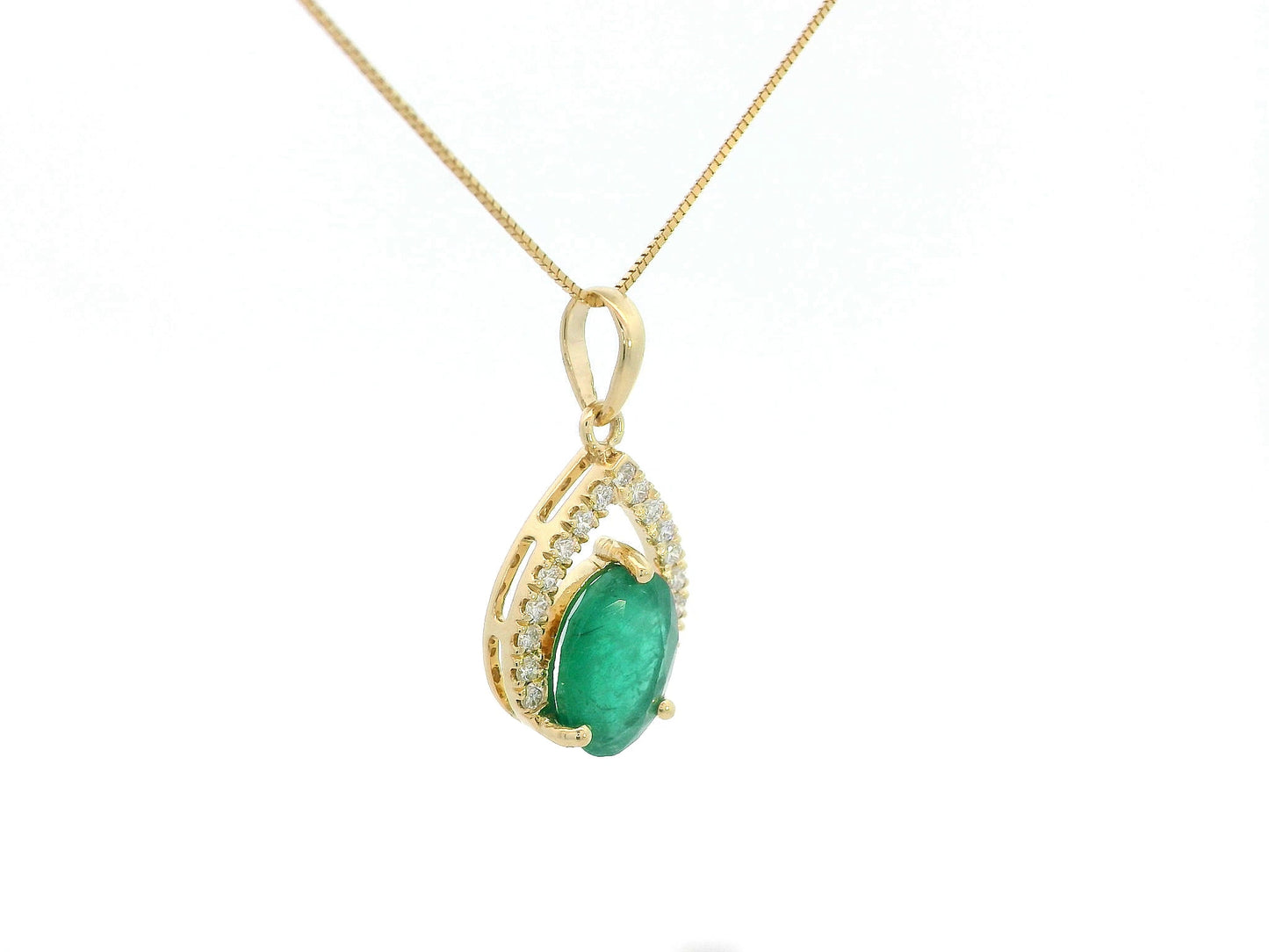 18k yellow gold teardrop pendant with 1.67ct oval emerald & 0.16ct diamond halo – certified authenticity included