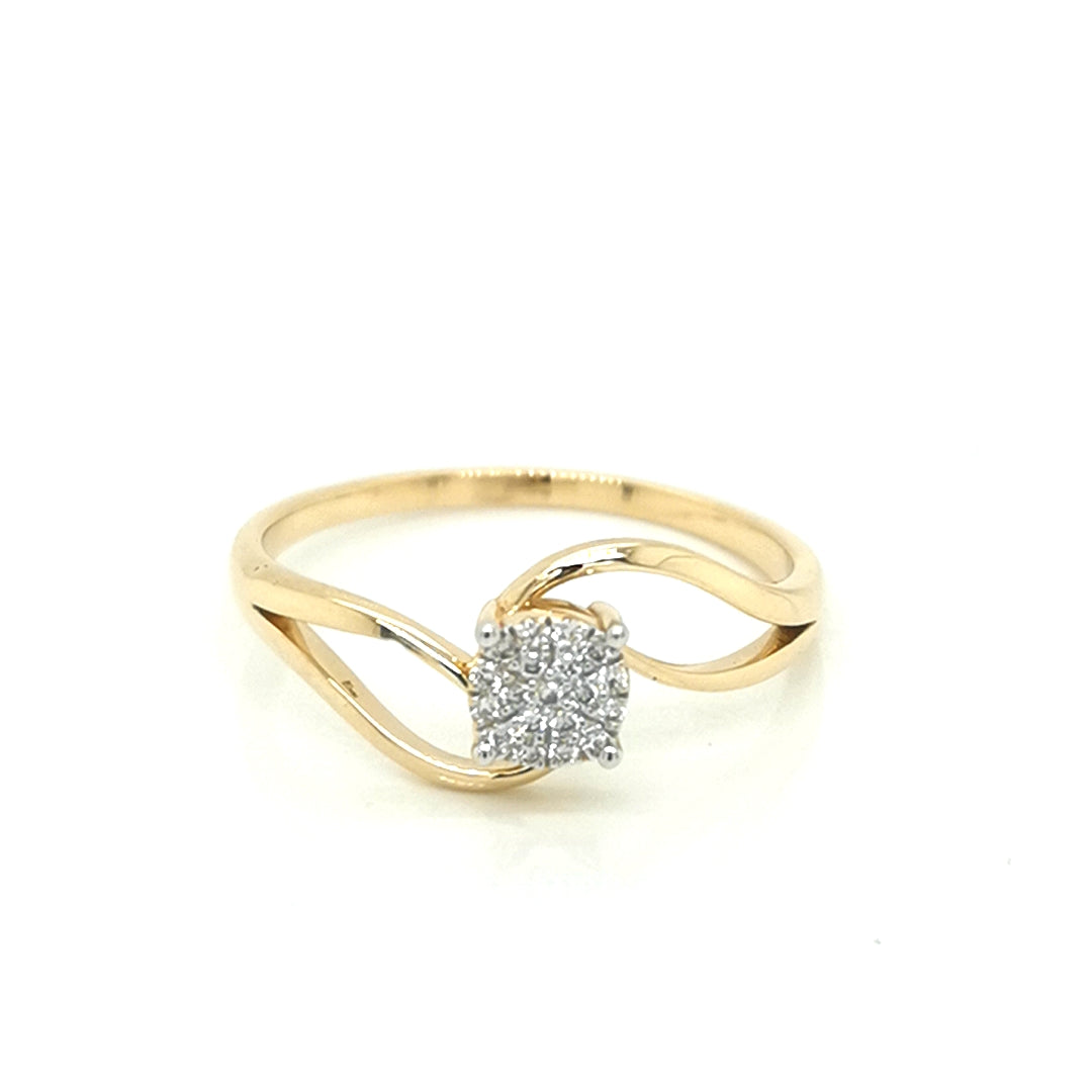 Cluster Set Diamond Ring In 18k Yellow Gold.