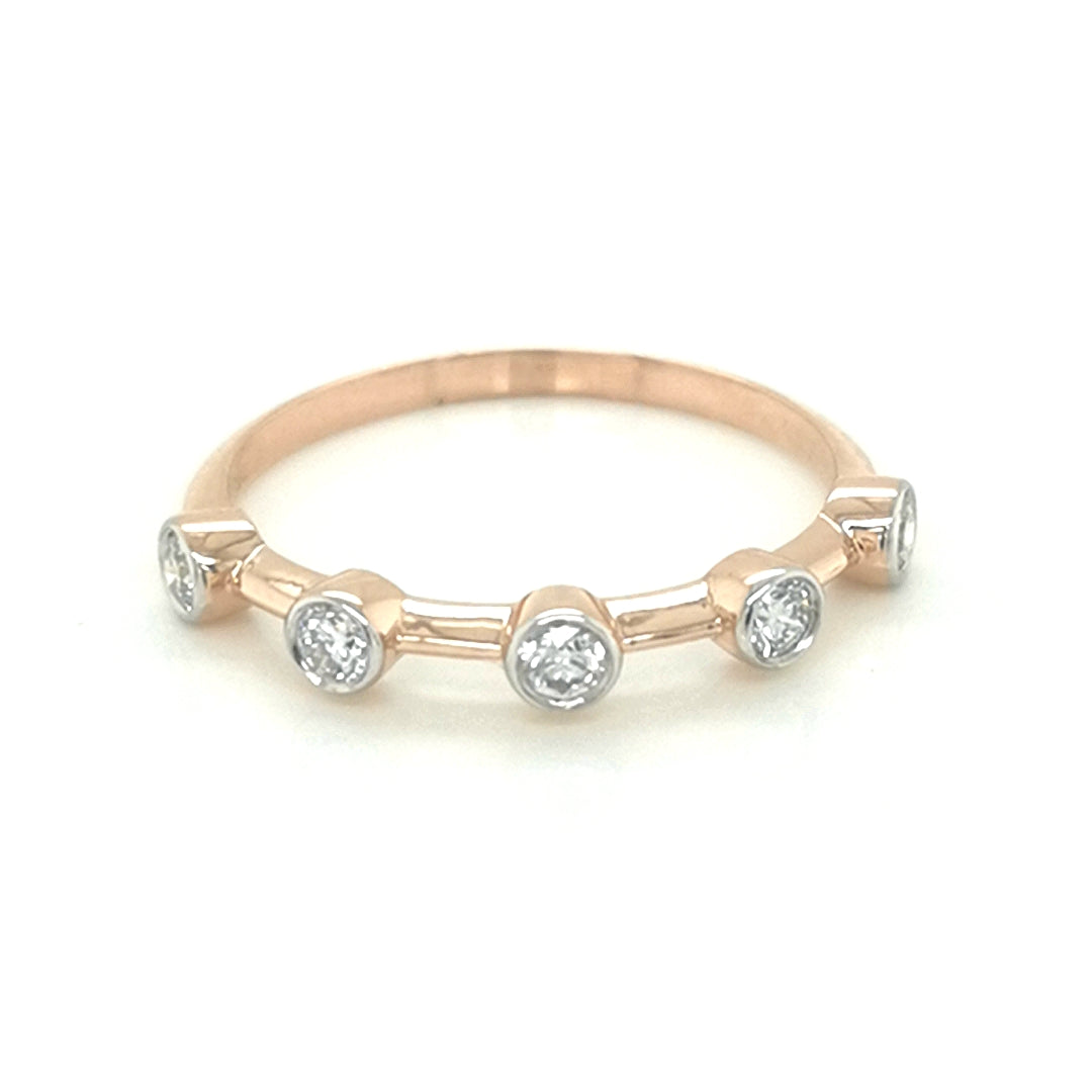 Wedding Ring / Everyday Diamond Ring In 18k Rose Gold.