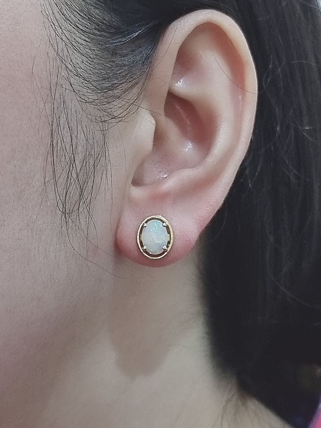 18K Gold Solitaire Opal Stud Earrings