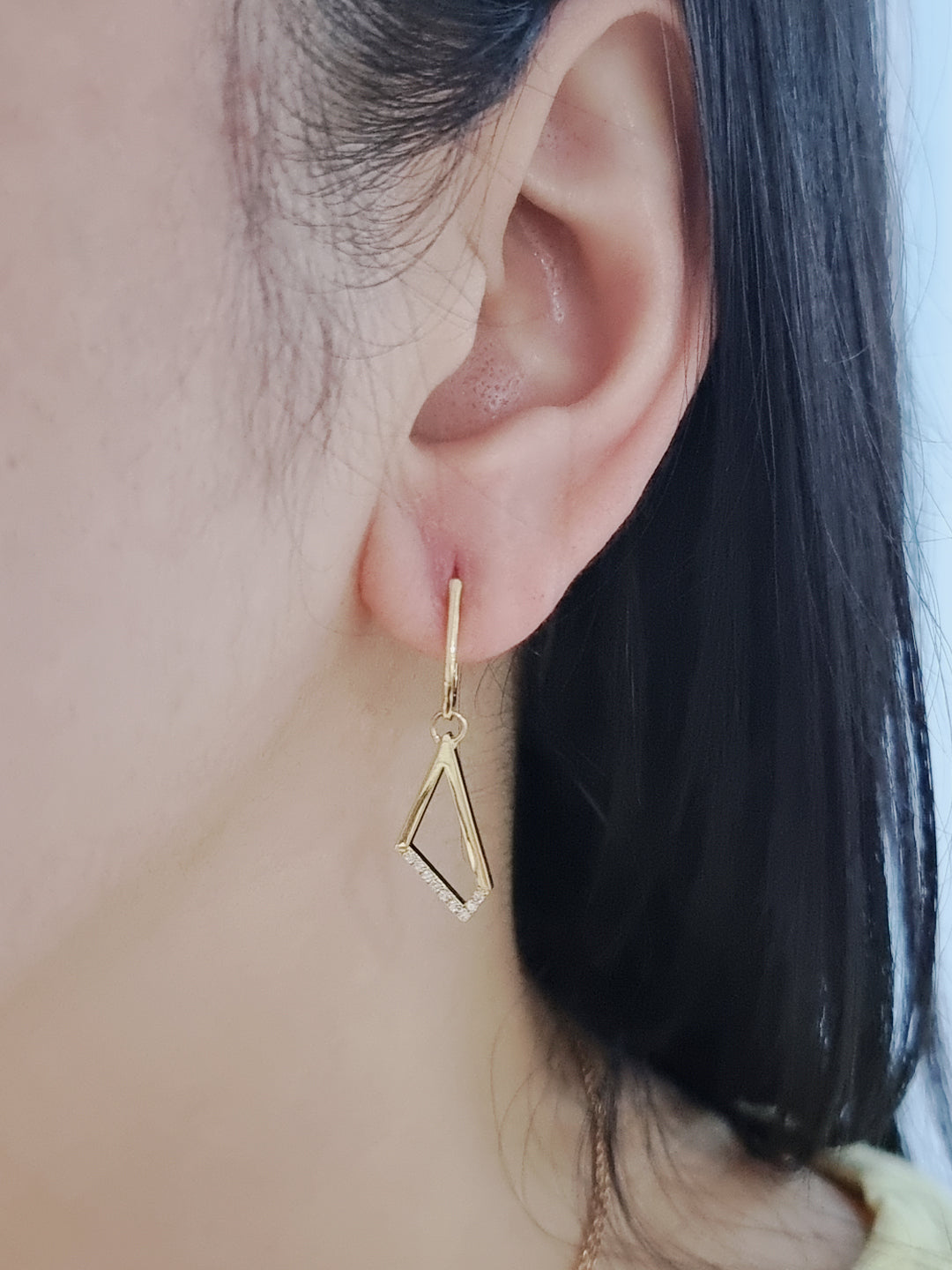 Geometric Pattern Diamond Earrings In 18k Yellow Gold.