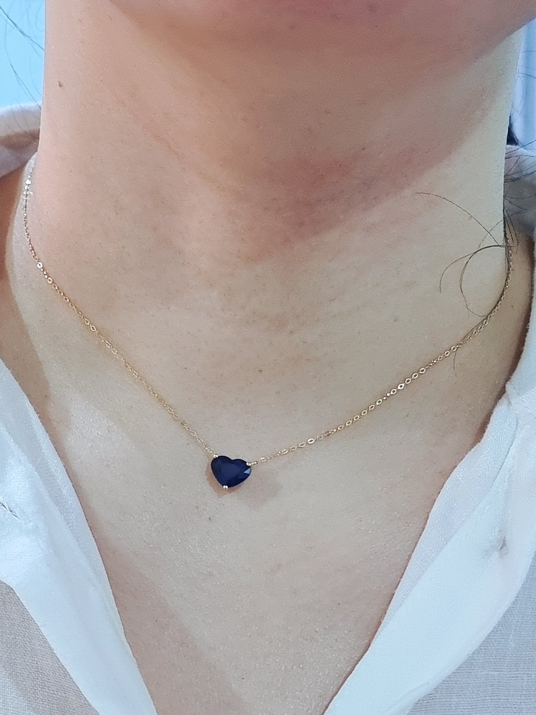 Blue Sapphire Pendant With Chain In 18k Yellow Gold