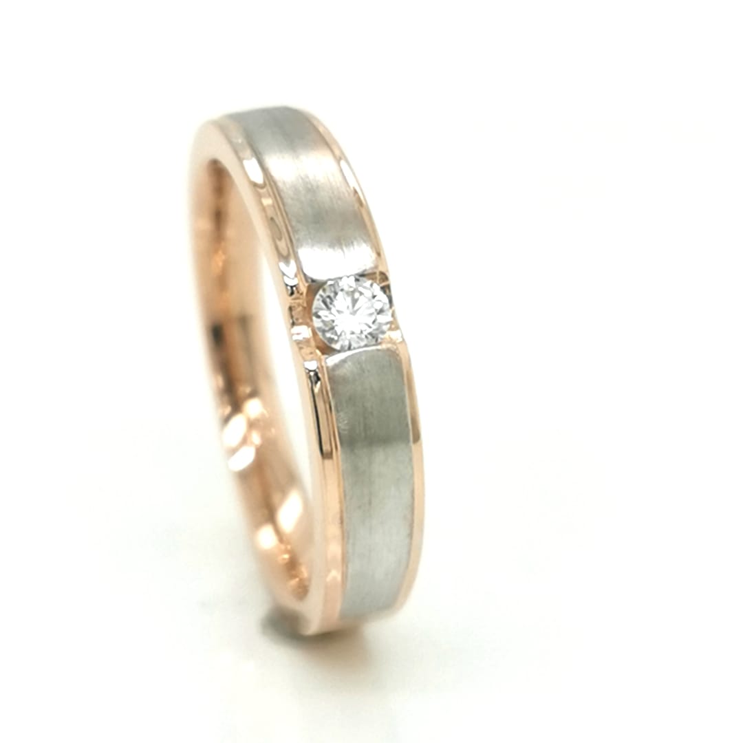 Men's Solitaire Diamond Ring In Two Tone 18k Gold.