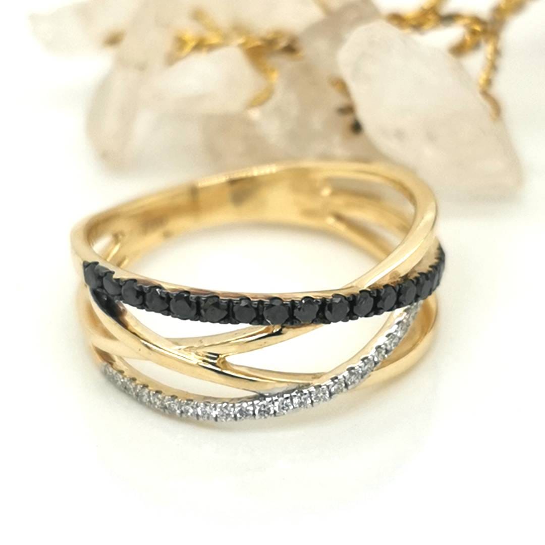 Black And White Diamond Ring In 18k Yellow Gold.