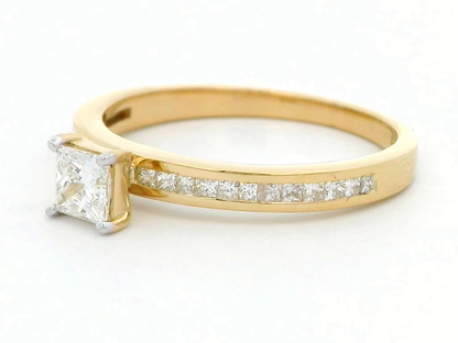 Elegant 0.35 Carat Princess Cut Diamond Ring.