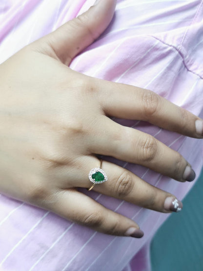 18k Yellow Gold Pear-Shaped Emerald Ring with Diamond Halo.