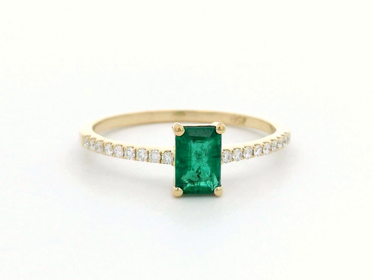 18K Gold Emerald-Cut Emerald Ring – 0.48 Carat Gemstone with 0.11 Carat Diamond Band