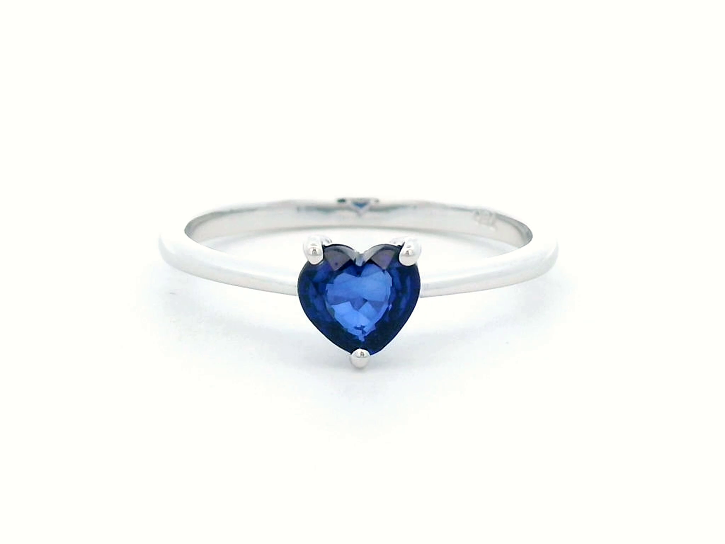 18K White Gold Heart-Shaped Blue Sapphire Ring – September Birthstone Jewelry