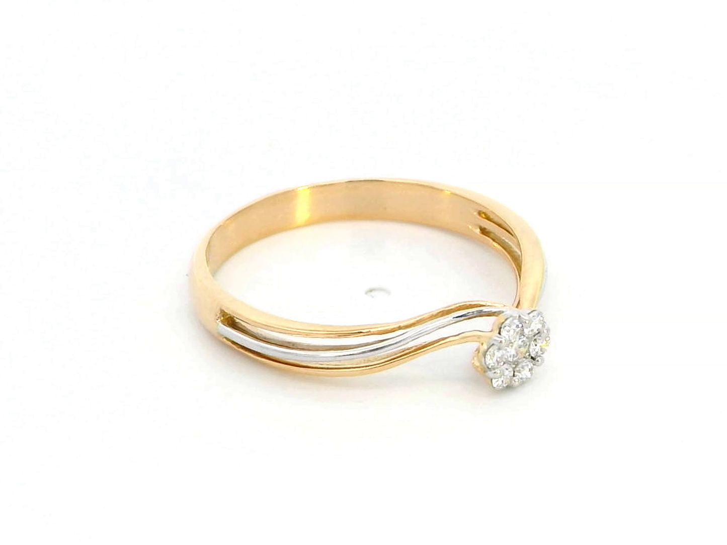 Elegant Twisted Band Cluster Ring in 18K Gold with 0.11 Carats of Diamonds – Gift Box Included