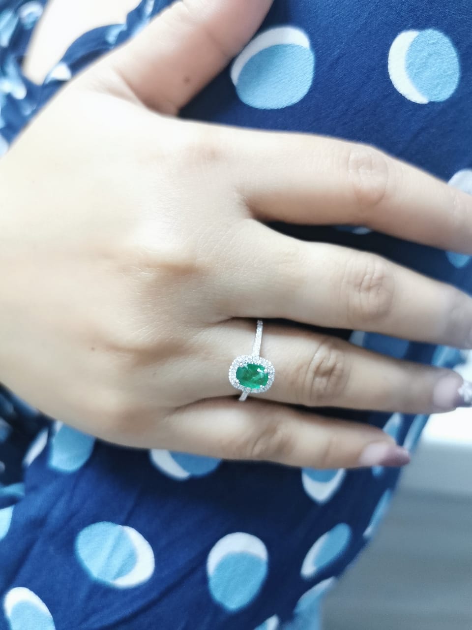 0.90 Carat Oval Emerald Ring with 0.30 Carat Diamonds in 18k Gold