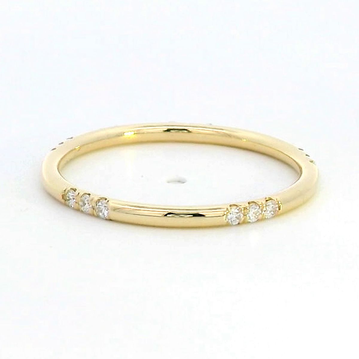 18k Yellow Gold Diamond Ring with 0.16 Carats - Minimalist Design