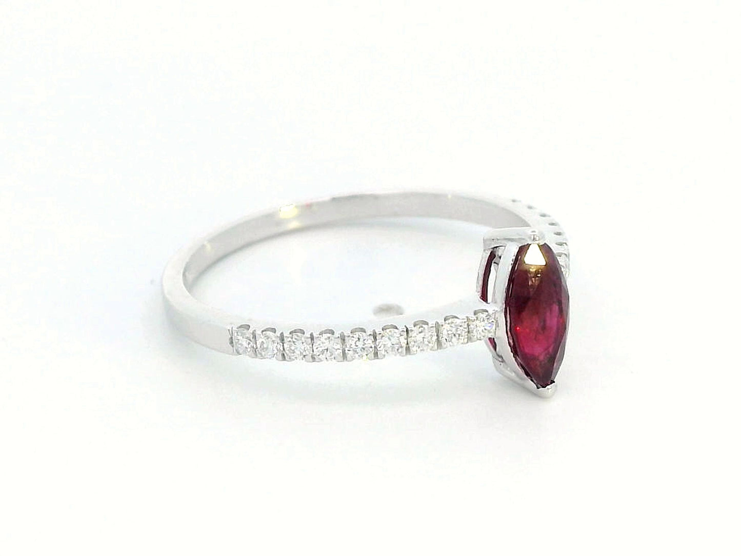 18K White Gold Marquise Ruby Ring with Diamond-Adorned Band – 0.56ct Ruby