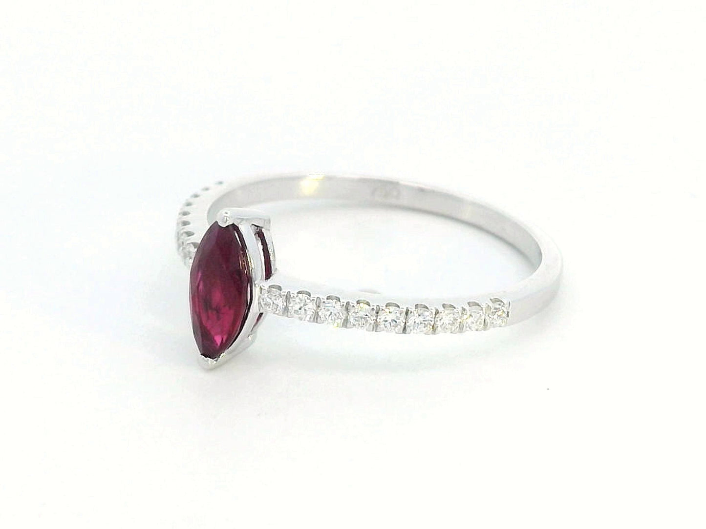 18K White Gold Marquise Ruby Ring with Diamond-Adorned Band – 0.56ct Ruby