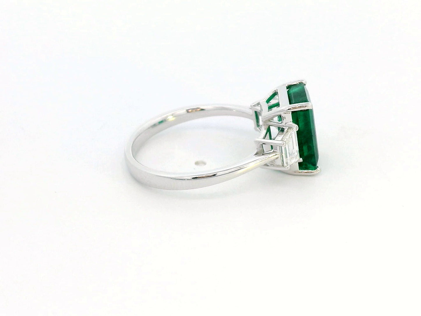 18K Gold Emerald Cut Emerald Ring – 3.47 Carat with Tapered Baguette Diamonds