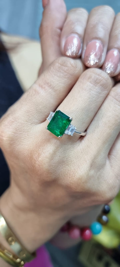 18K Gold Emerald Cut Emerald Ring – 3.47 Carat with Tapered Baguette Diamonds