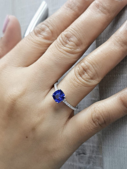 Elegant 18K White Gold Tanzanite and Diamond Ring – 1.95ct Cushion Cut Tanzanite with 0.18ct Diamonds