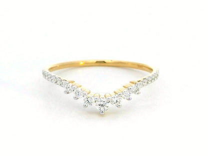 18k Gold Diamond V-Shaped Ring – 0.19 Carat