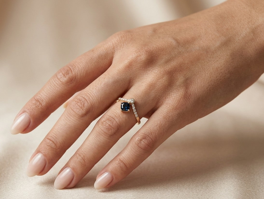 Blue Sapphire and Diamond Ring in 18K Yellow Gold
