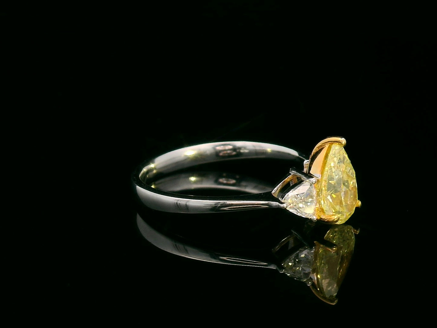 GIA Certified 1.18 Carat Yellow Diamond Ring with Trillion Cut Diamonds in 18K Gold – Luxury Three-Stone Engagement Ring"