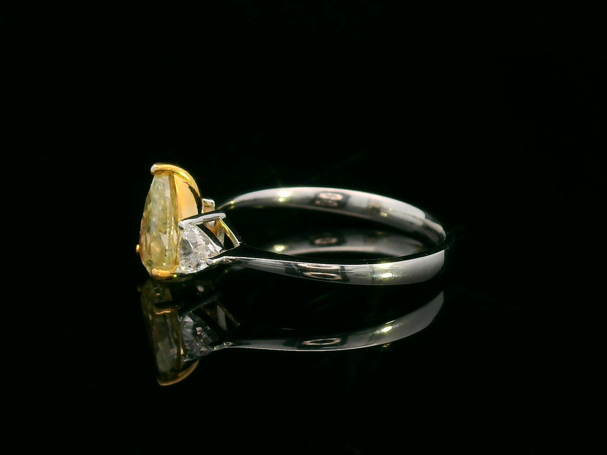 GIA Certified 1.18 Carat Yellow Diamond Ring with Trillion Cut Diamonds in 18K Gold – Luxury Three-Stone Engagement Ring"