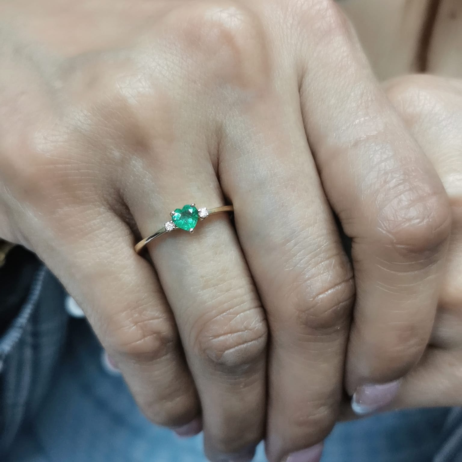 18K Yellow Gold Heart-Shaped Emerald & Diamond Ring with 0.33 Carat Green Emerald and 0.03 Carat Diamonds