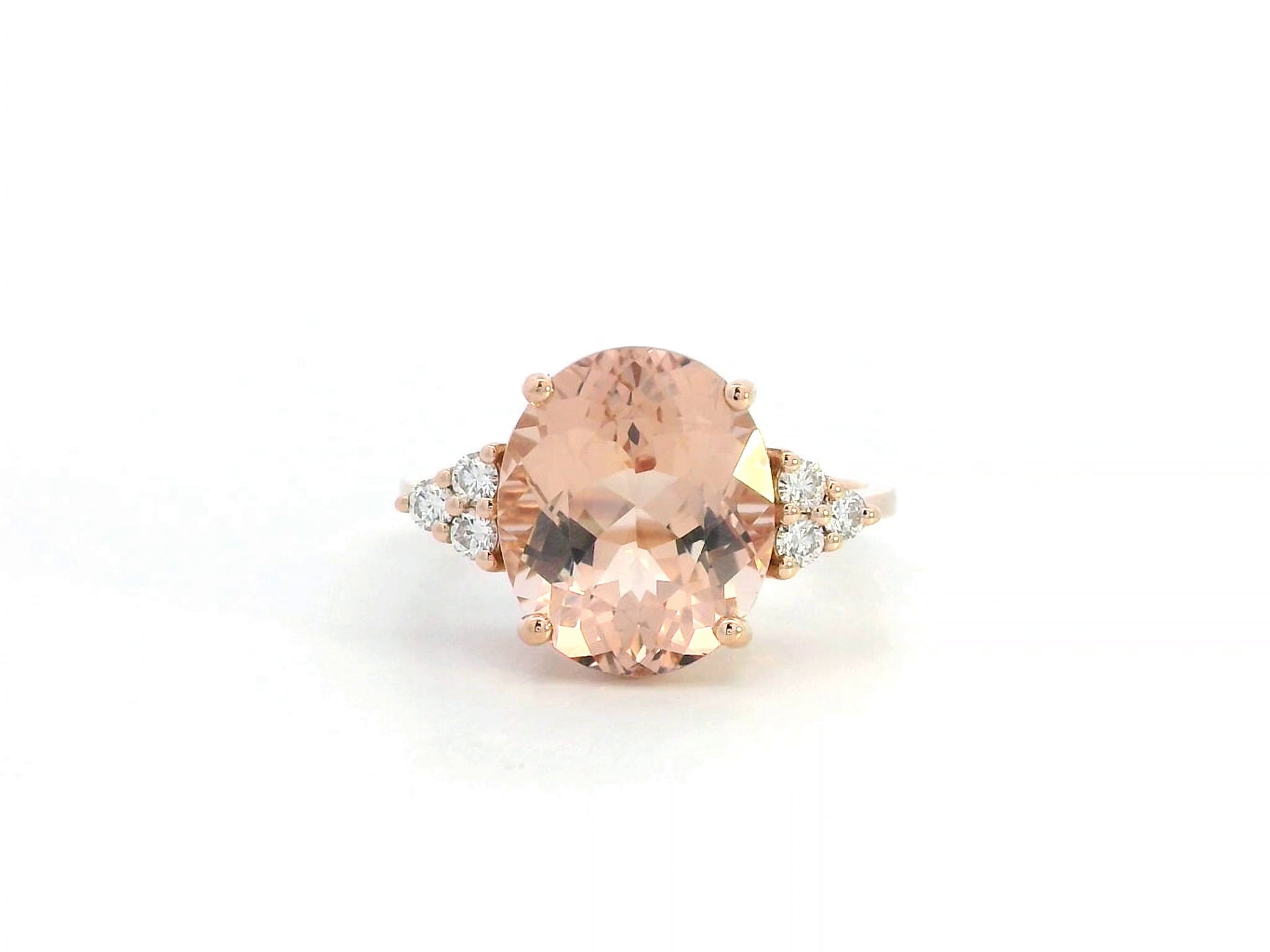 Elegant 4.57 carat Morganite ring with diamond accents in 18K gold – Perfect for engagement or statement wear
