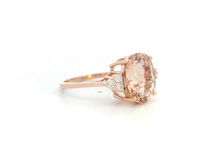 Elegant 4.57 carat Morganite ring with diamond accents in 18K gold – Perfect for engagement or statement wear
