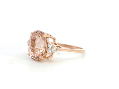 Elegant 4.57 carat Morganite ring with diamond accents in 18K gold – Perfect for engagement or statement wear
