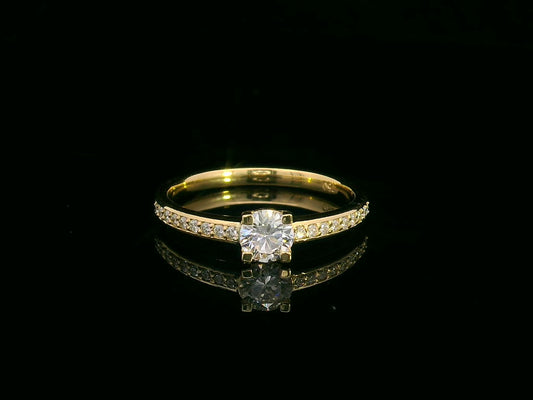 18K Yellow Gold Diamond Solitaire Ring with 0.37ct Round Diamond and Accent Band – Classic Design