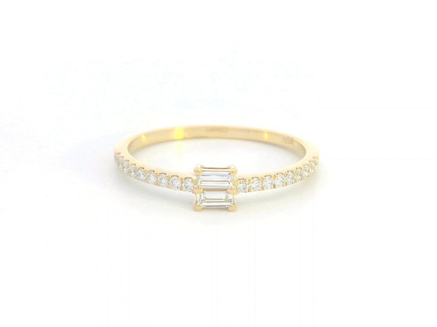18K Yellow Gold Baguette Diamond Ring with 0.24 Carat Total Diamond Weight – Minimalist Design