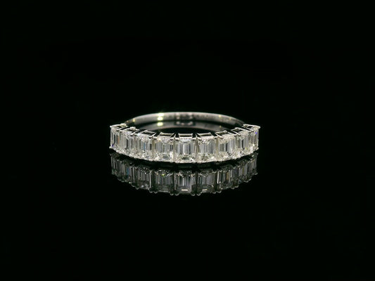 Emerald-cut diamond band in 18K white gold, 1.25 carats total, half eternity design