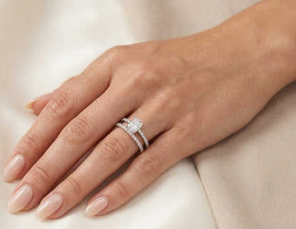 Cushion Cut Diamond Bridal Set – Engagement Ring & Wedding Band in 18K White Gold