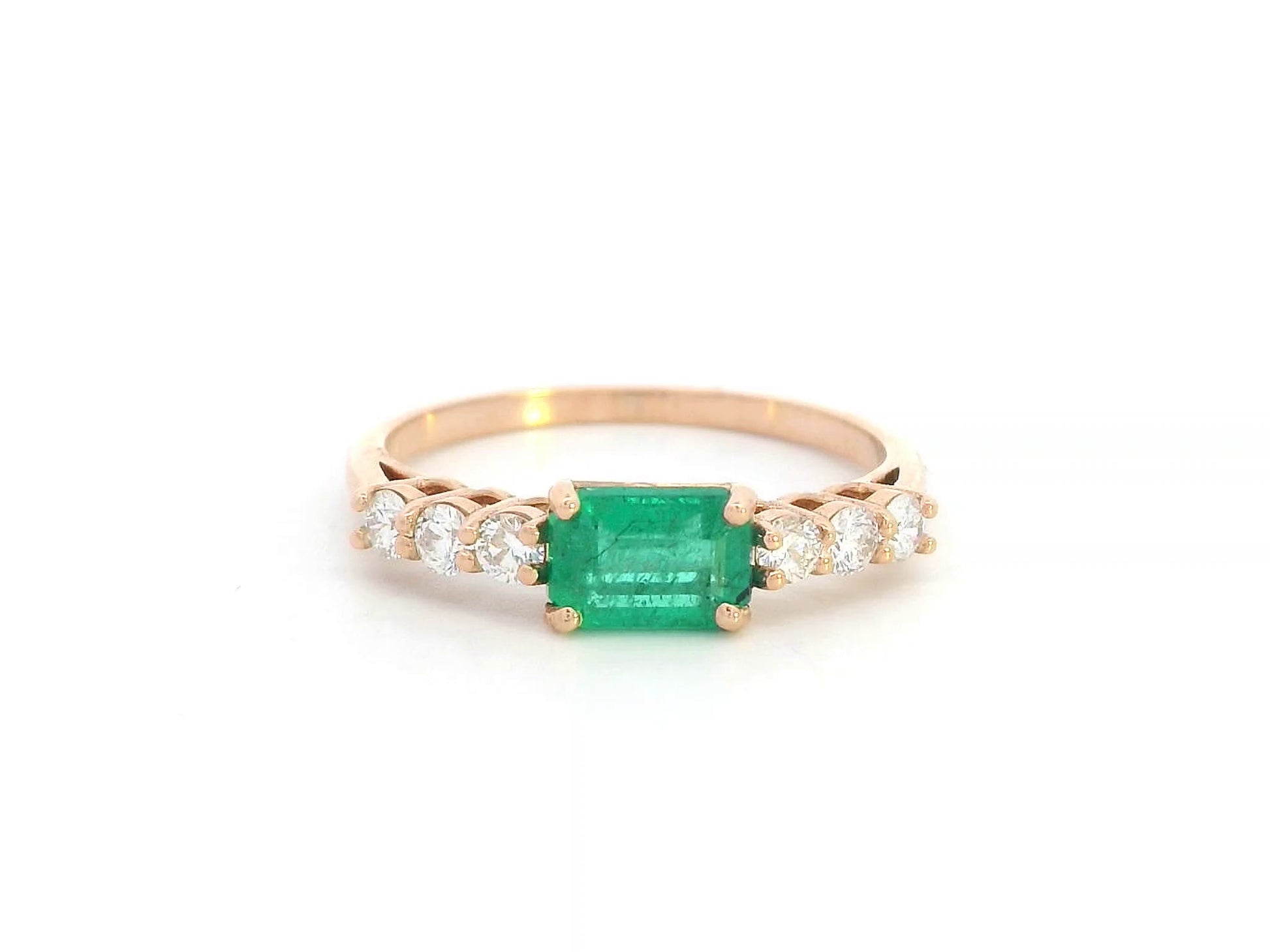 18K Rose Gold Ring with Rectangular Emerald Center and Round Diamond Accents – 0.68ct Emerald