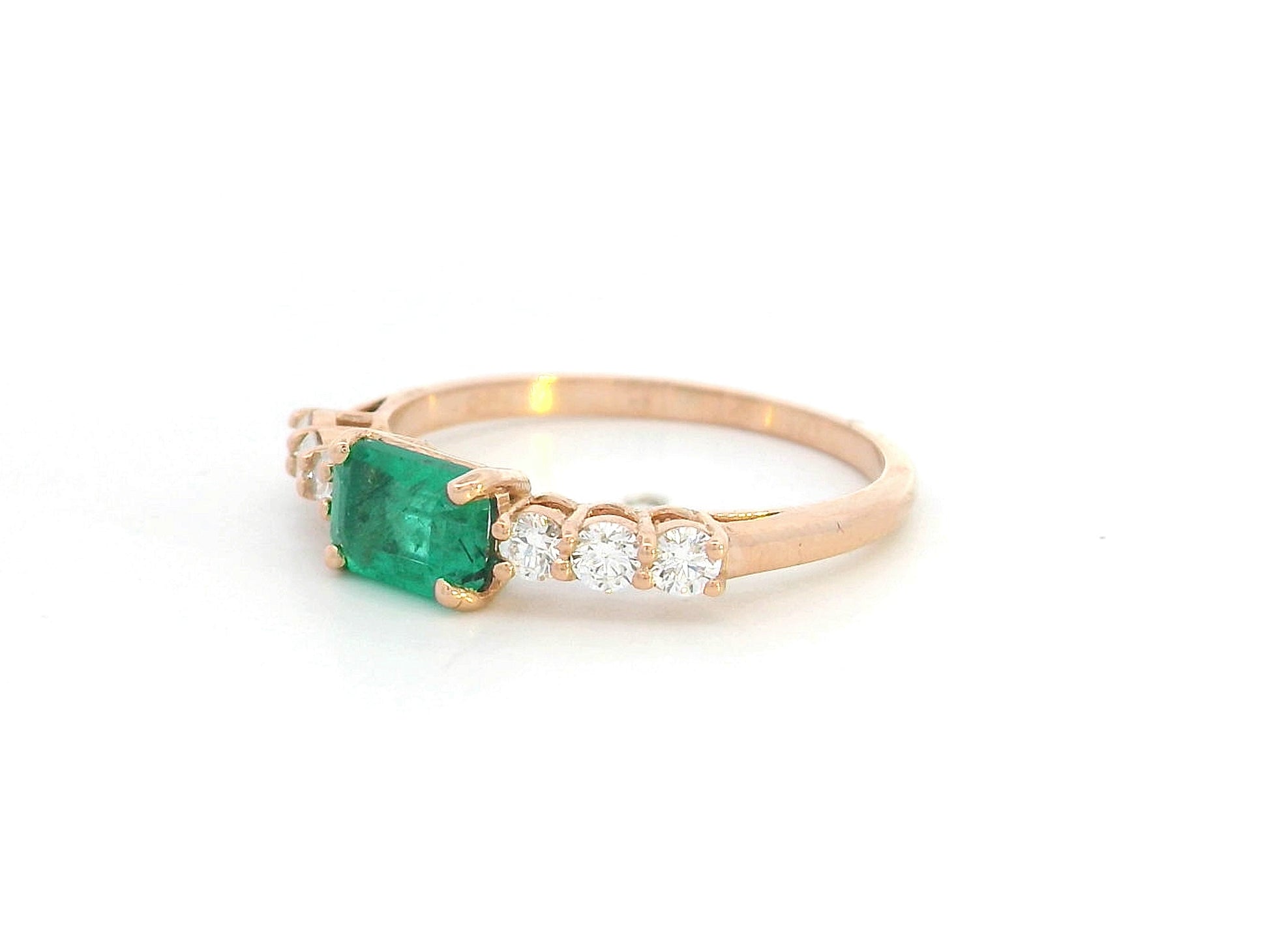 18K Rose Gold Ring with Rectangular Emerald Center and Round Diamond Accents – 0.68ct Emerald