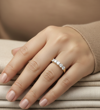 18K Yellow Gold Five-Stone Diamond Ring – 0.92ct Brilliant Cut