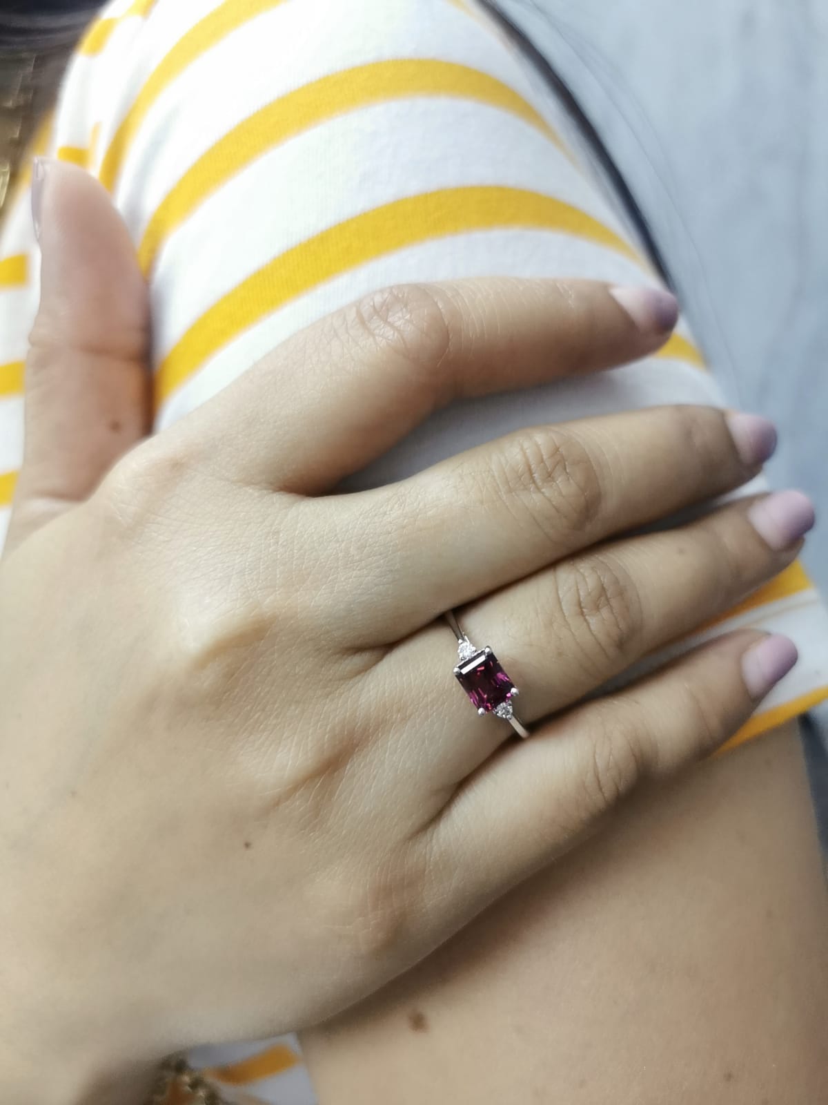 Elegant 18K white gold Rhodolite and diamond statement ring