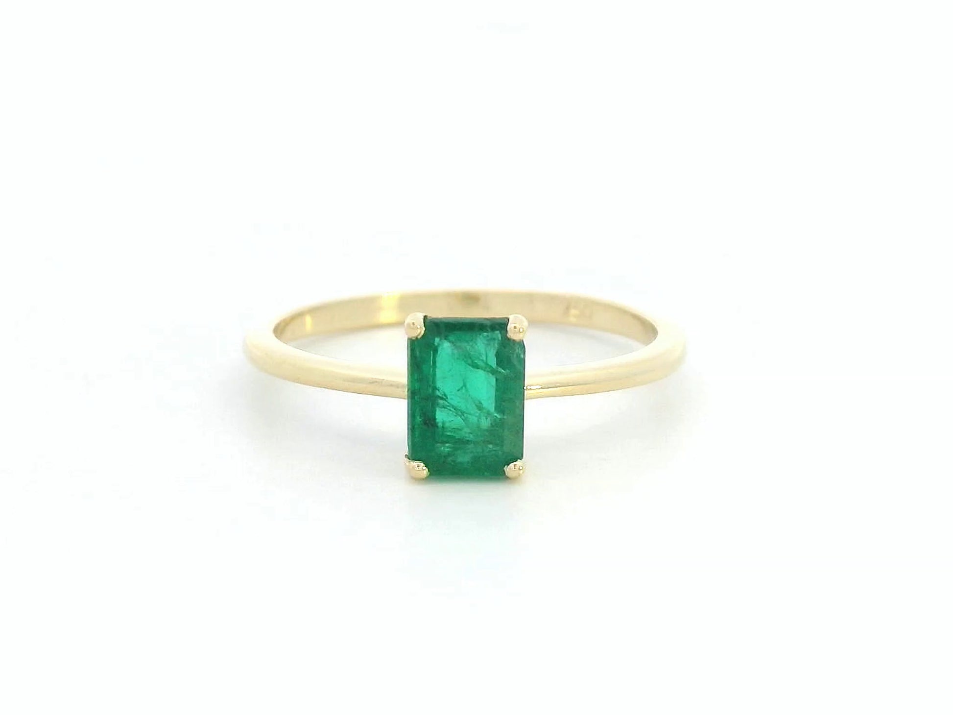 18K yellow gold emerald-cut emerald solitaire ring