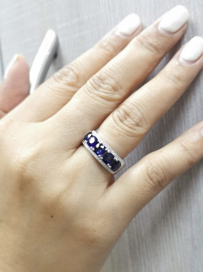 Elegant Blue Sapphire and Diamond Band in 18K Gold
