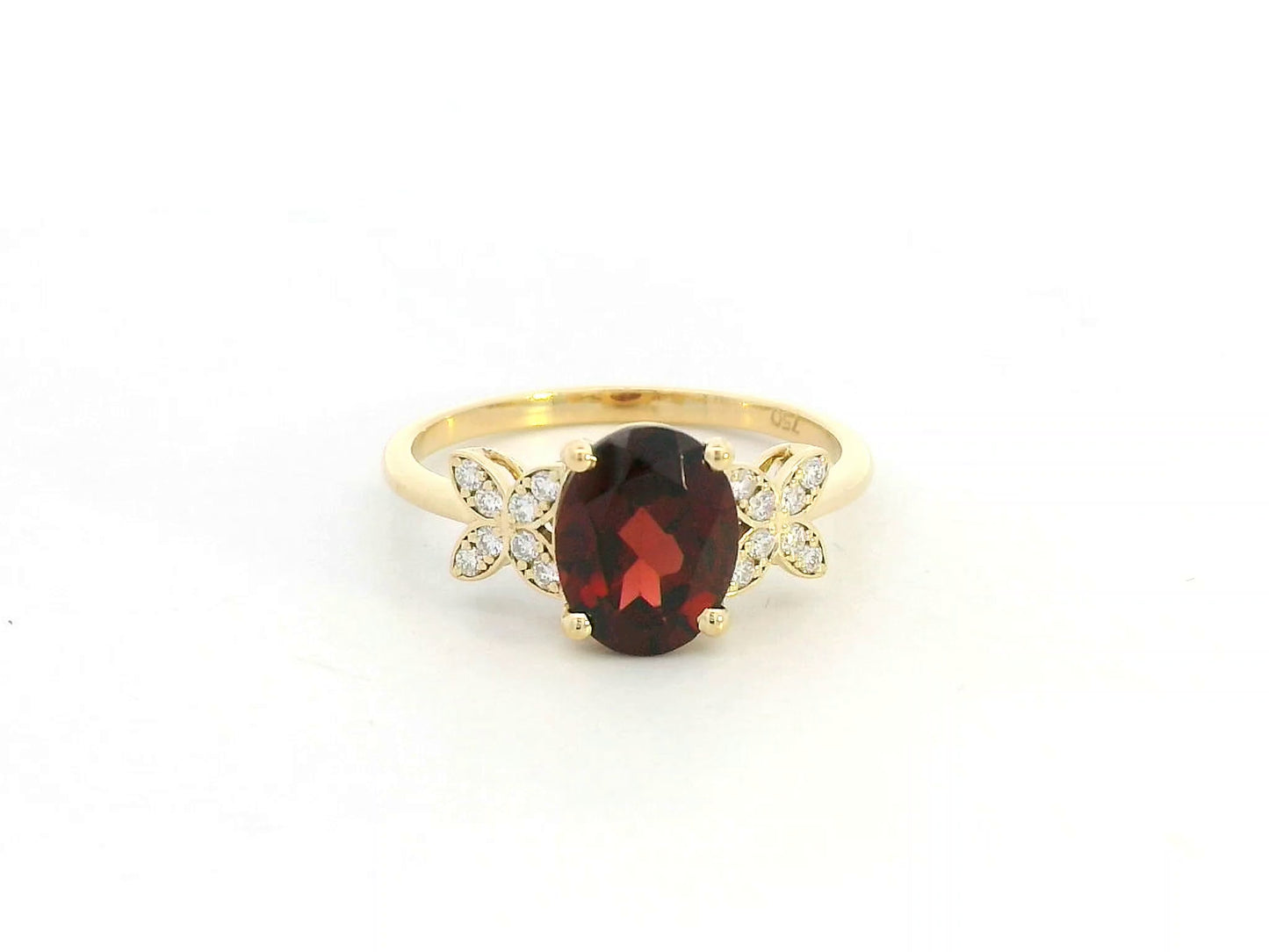 18K yellow gold ring with oval garnet and marquise diamond floral clusters