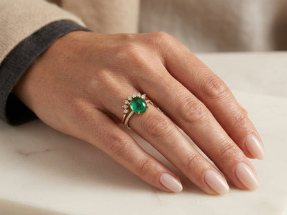 Emerald and Diamond Bridal Set – Engagement Ring & Wedding Band in 18K Yellow Gold