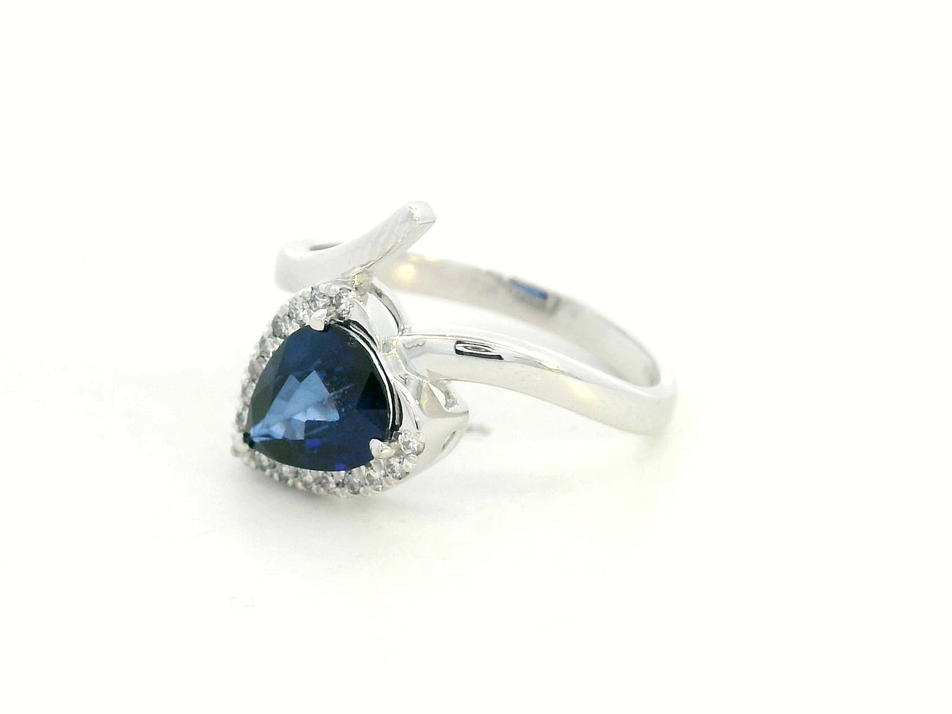 side view showcasing bypass band,