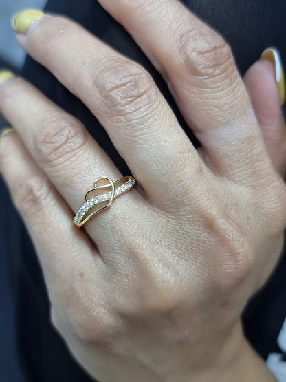 18k yellow gold heart-shaped ring with 0.21ct pavé diamonds – certificate included