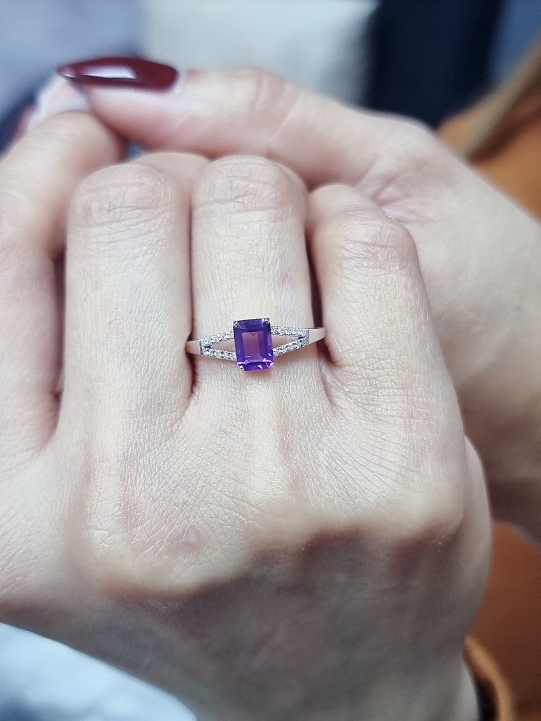 18K White Gold Amethyst and Diamond Split-Shank Ring