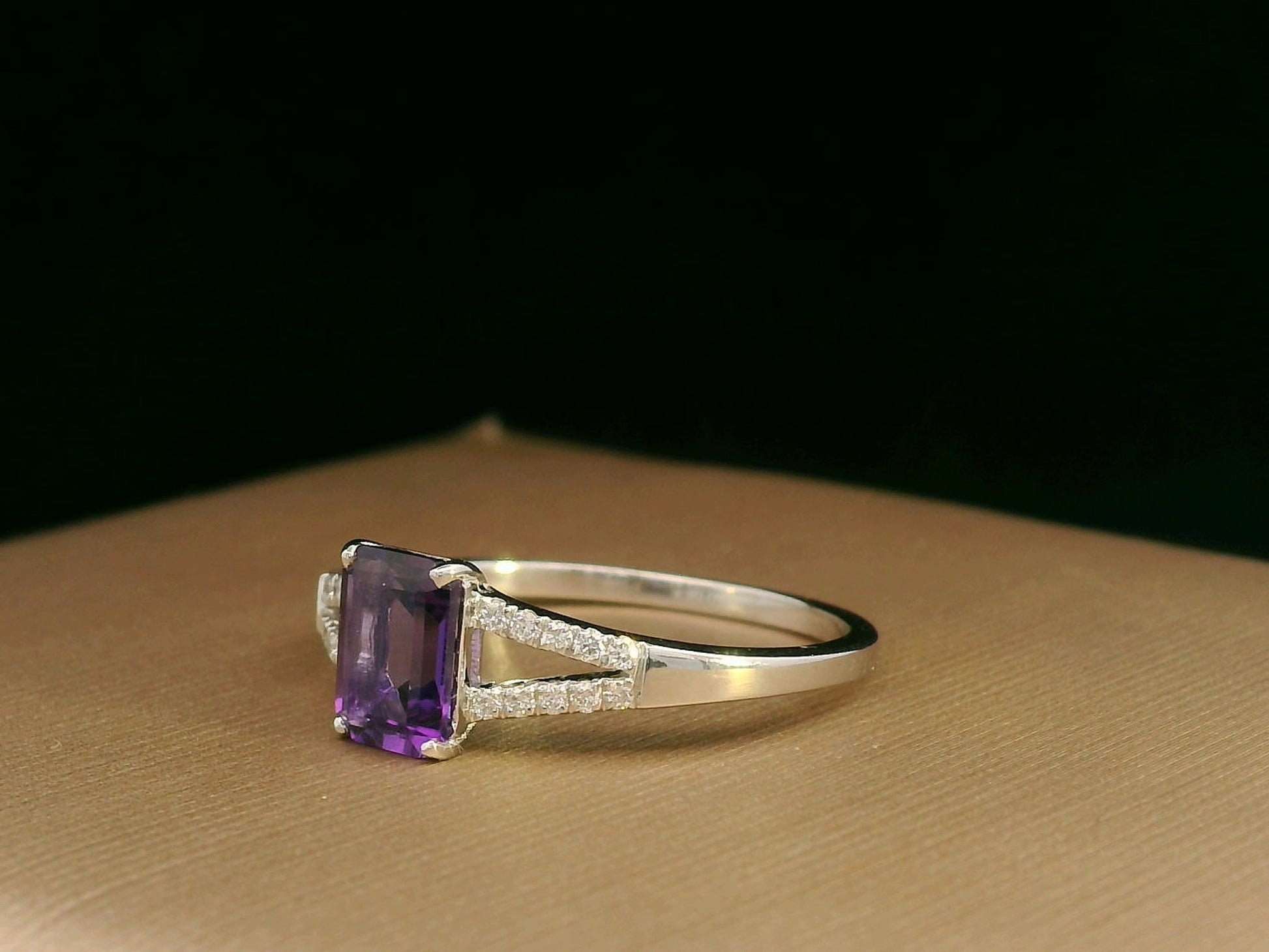 18K White Gold Amethyst and Diamond Split-Shank Ring