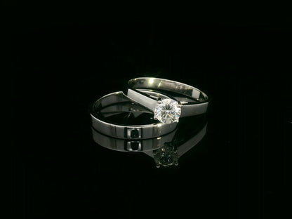 0.51 ct diamond engagement ring and matching wedding band in 18K white gold –