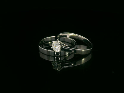 0.51 ct diamond engagement ring and matching wedding band in 18K white gold –