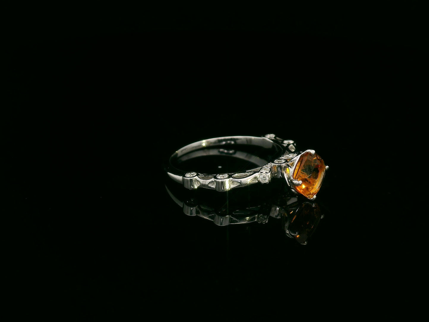 Cushion-cut citrine and diamond ring in 18K white gold, 0.92 carat citrine with diamond halo and openwork shoulders, luxury design by Emirates Diamonds