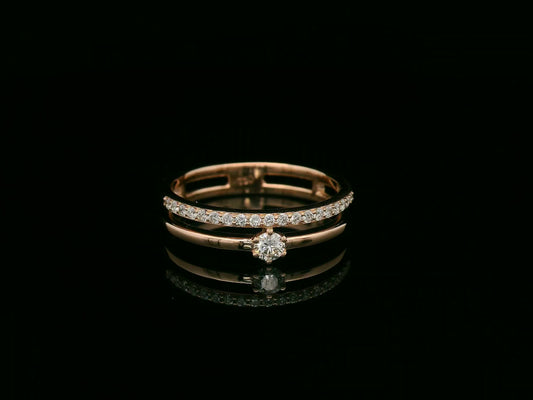 18K rose gold double-band diamond ring with round center diamond and pavé accents – Emirates Diamonds