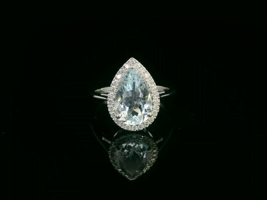 18K white gold pear-cut aquamarine halo ring – 2.38ct aquamarine with 0.23ct diamonds, elegant fine jewelry by Emirates Diamonds